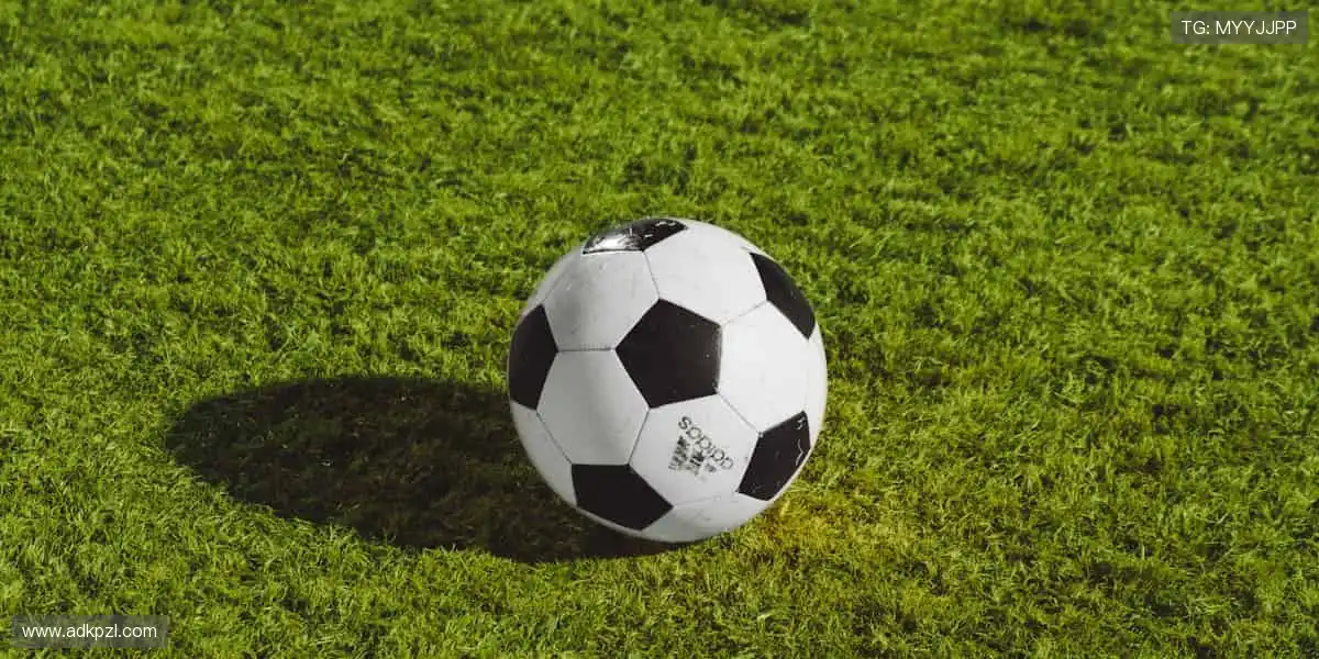 「热血赛场，每一秒都值得尖叫！🏆立即锁定，见证冠军诞生！」